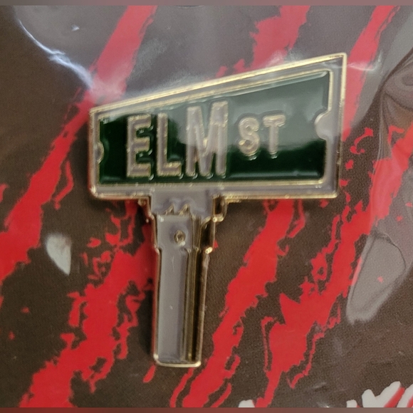 Nightmare On Elm St Enamel Pin - Picture 3 of 4